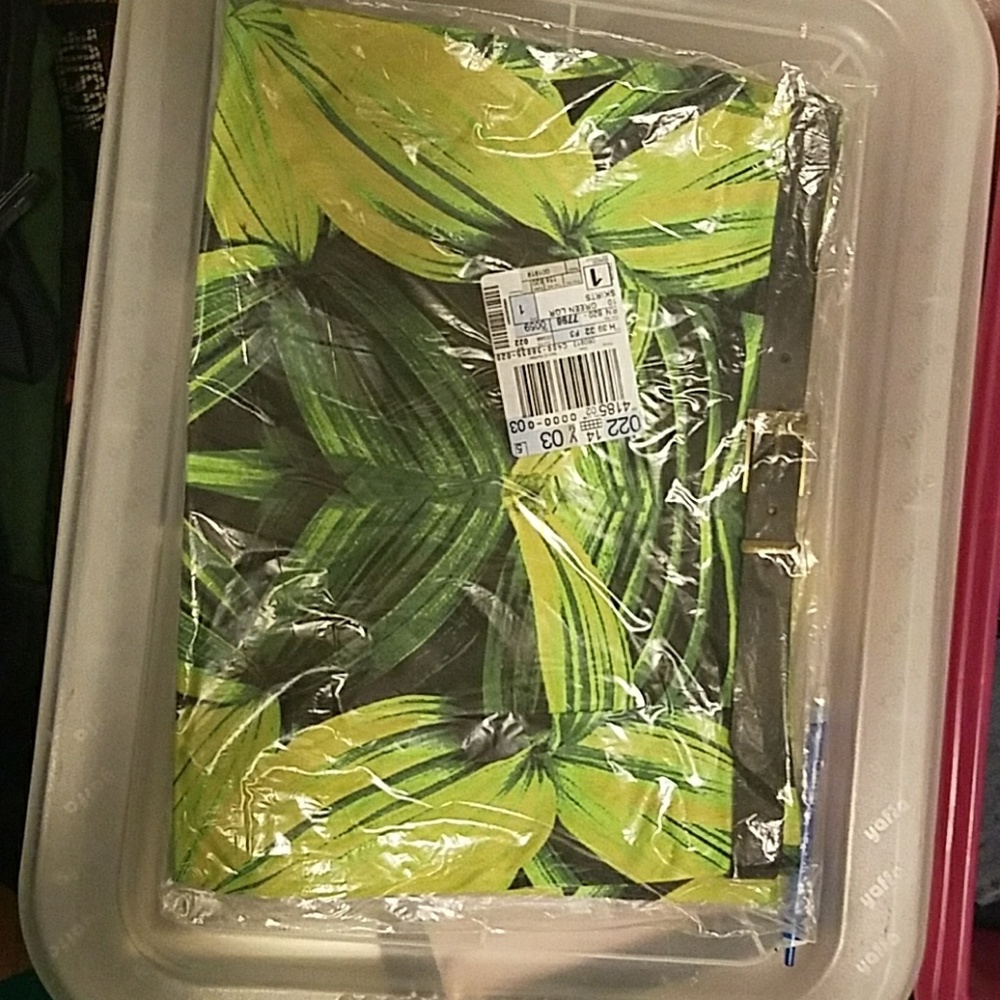 Pencil skirt with belt